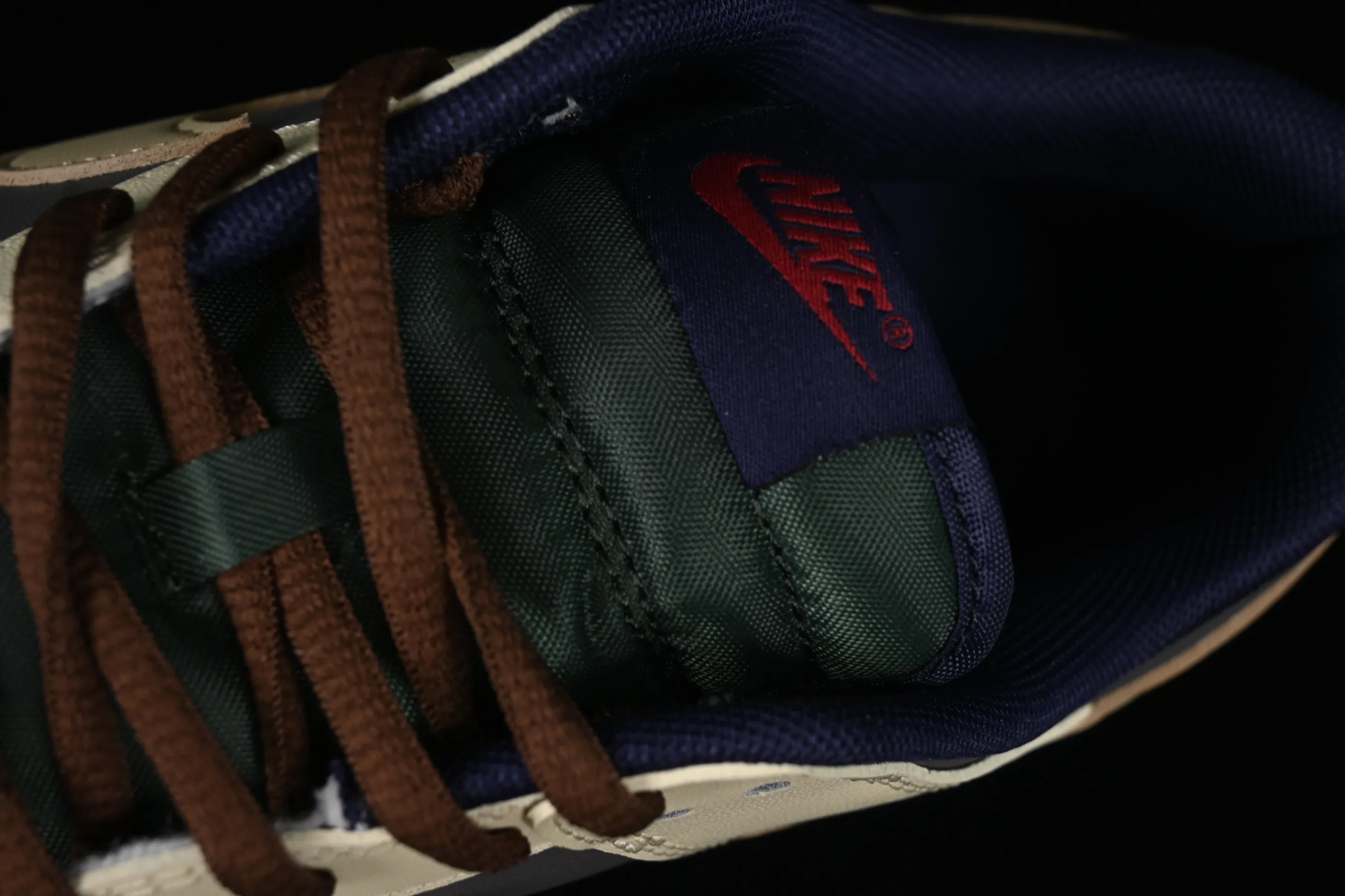 All Categories Nk SB Dunk Series Nk SB Dunk Low Low-top sneakers Nk Dunk Low Ami Khaki Chestnut Heart SB low-top casual sneakers FV8106-361